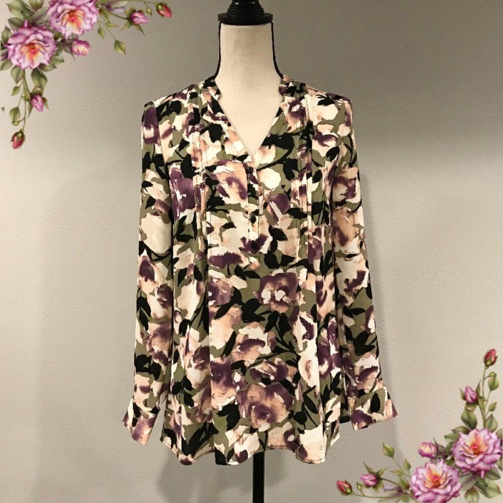 Gorgeous floral long sleeve blouse